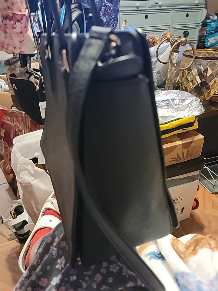 Bolso Bandolera KATE SPADE Cuero Negro Foto 2 de 4