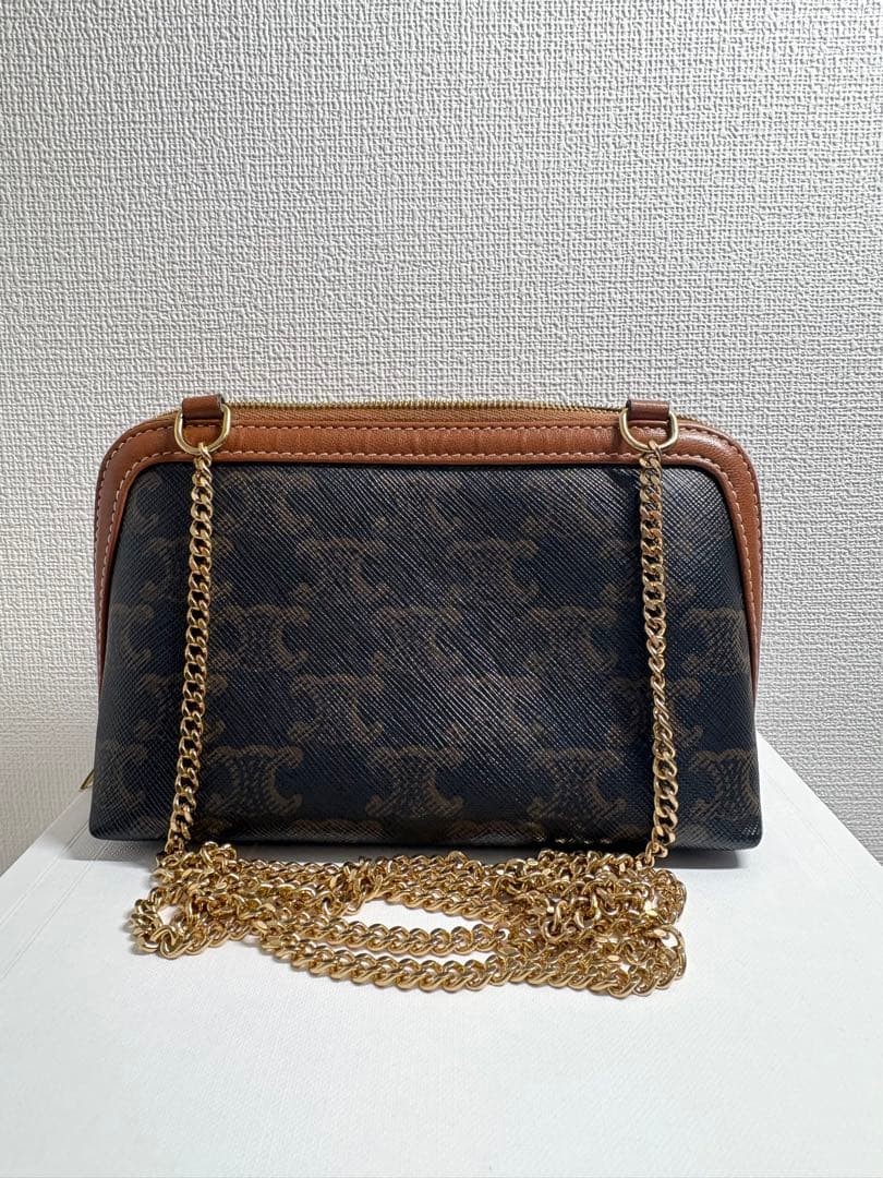 Authentic, beautiful condition CELINE Chain Clutc… - image 3