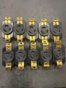 Lot of 10 Twist lock receptacles 20 amp 125 volt 