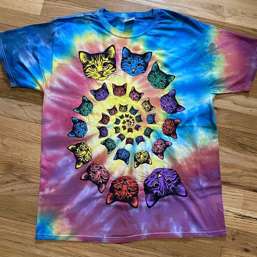 spiral cat shirt