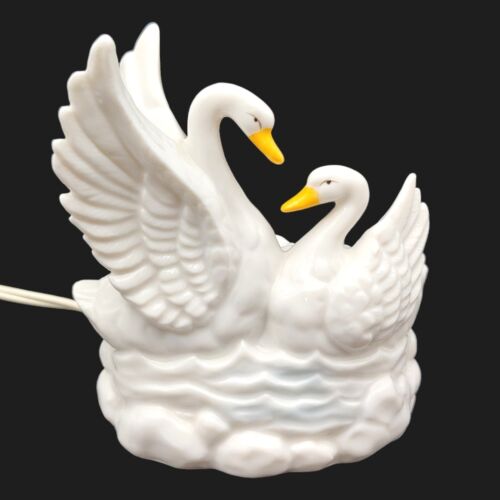 Lefton Swan Figurine Nightlight -  4.5" vtg 1980s White Bird Couple Wedding - Picture 1 of 10