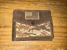 Ariat Men  s Trifold Wallet