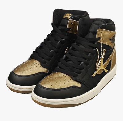 Jordan Air Jordan 1 Retro High OG Black Gold Leather High Top Basketball Sneaker