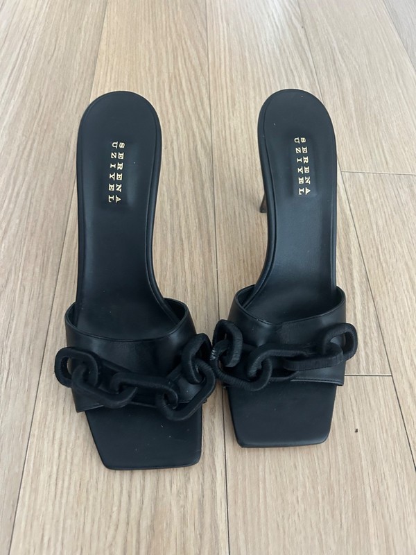 Serena Uziyel Sandals, embroidery, size 9