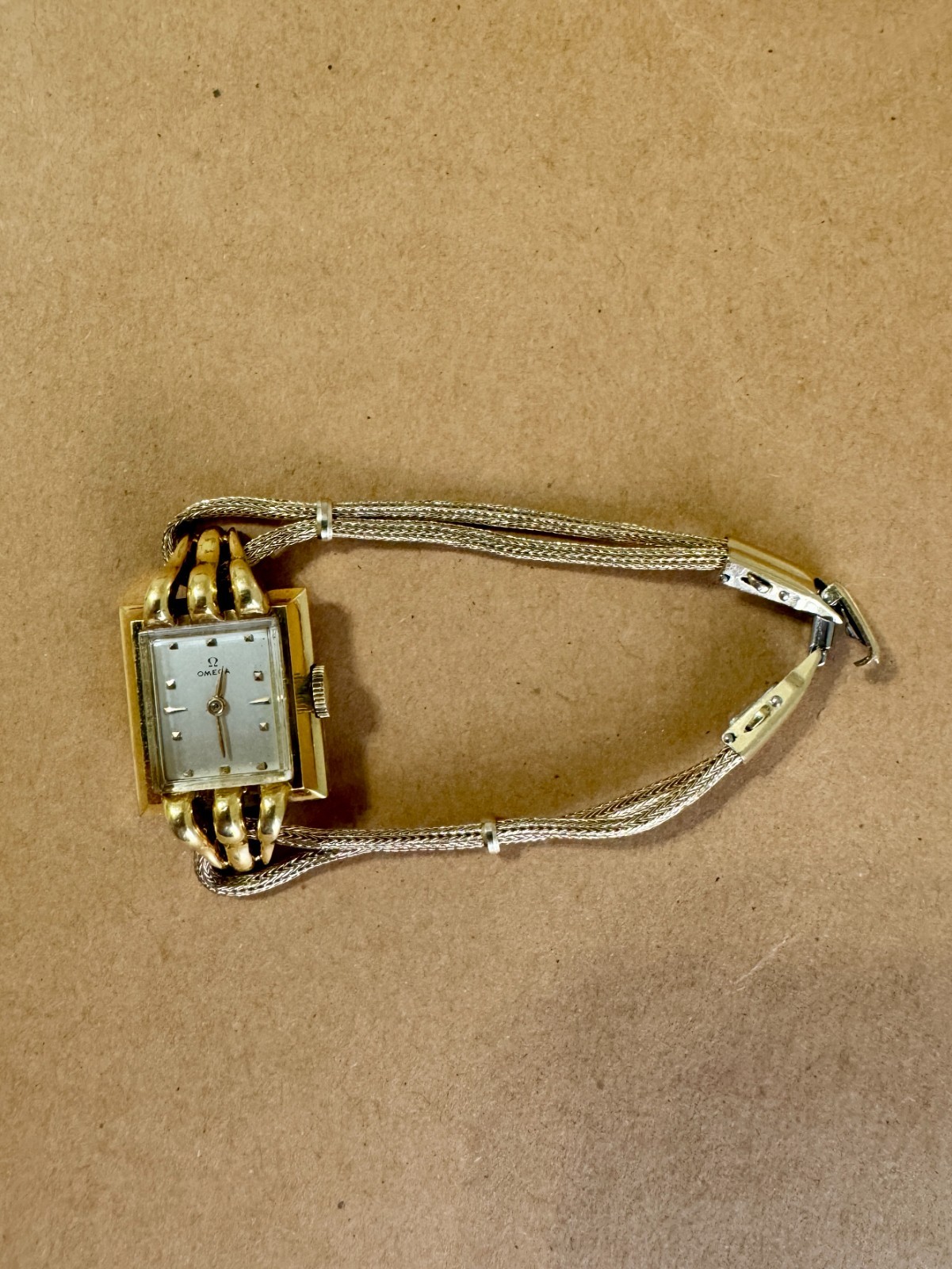 Ladies - Works! Gold 18K Watch - Omega Case Vintage - vintagewatches.pk