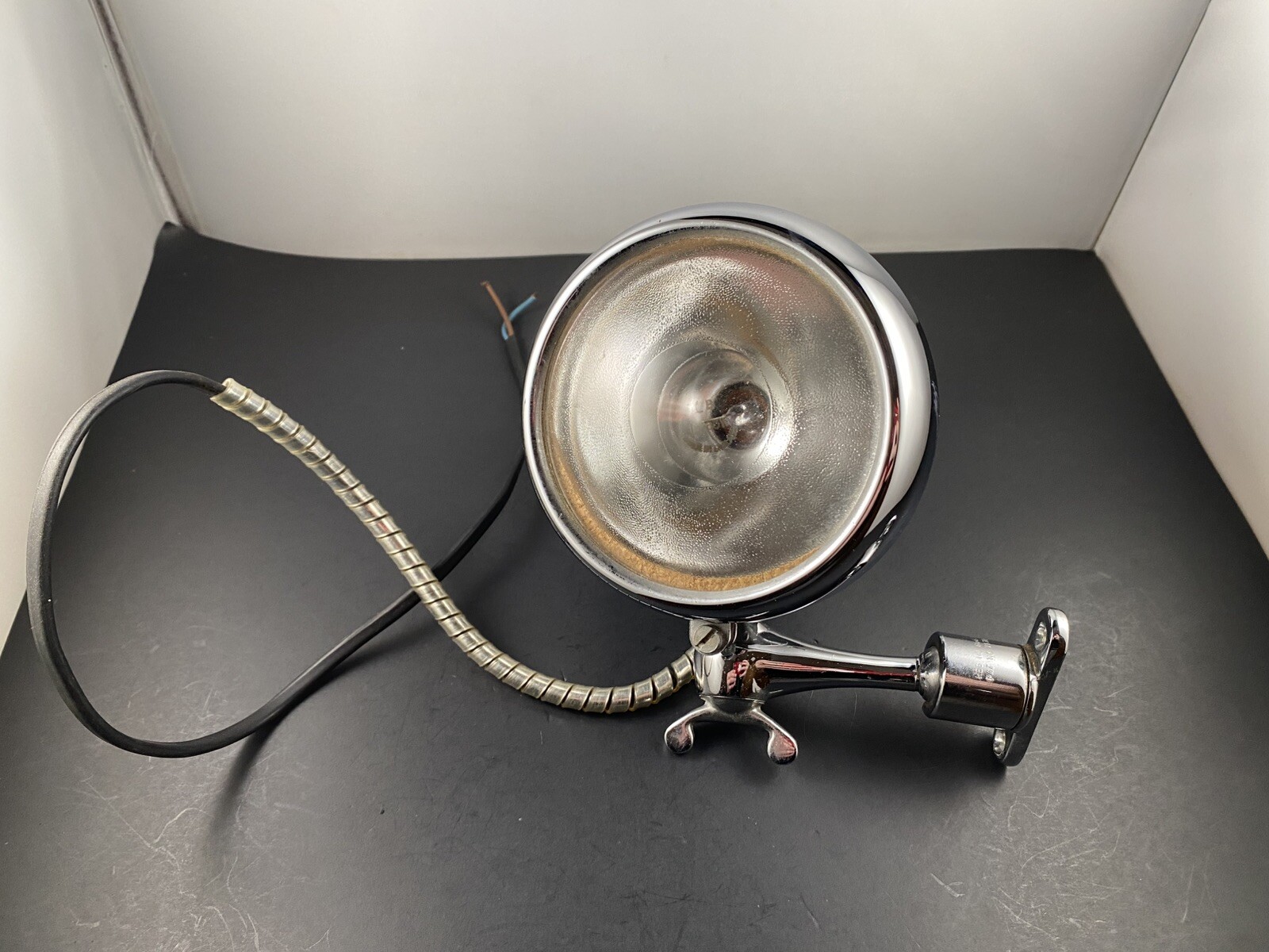 MG, Triumph, Jaguar, Bentley, Rolls Royce Raydyot Spotlight 