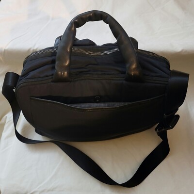 TUMI ブラック ハンドバッグ Teghan Crossbody | Tumi US