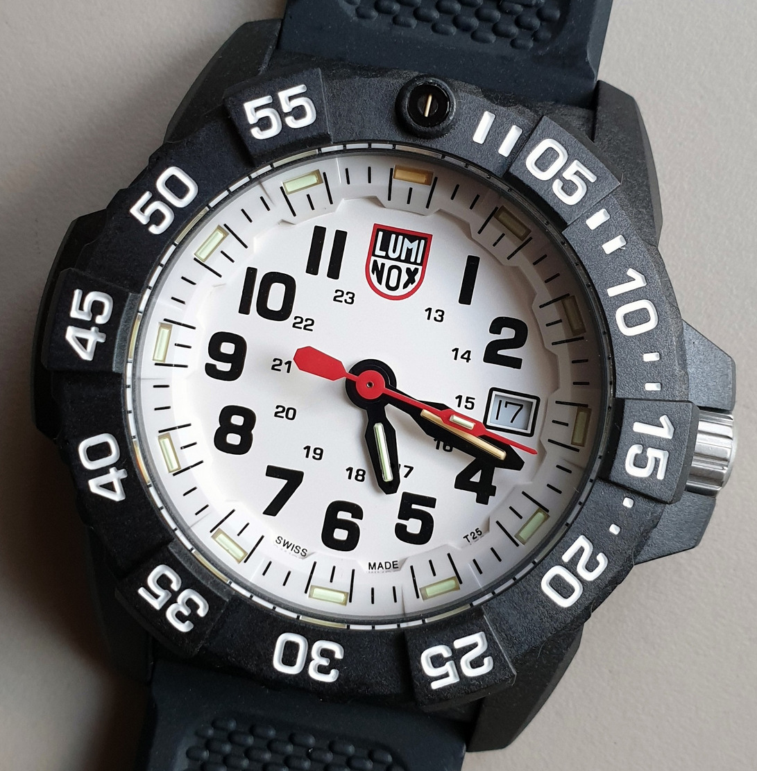 Luminox White Dial Rubber Strap Navy Seal 3500 Series XS.3507 Men's Watch