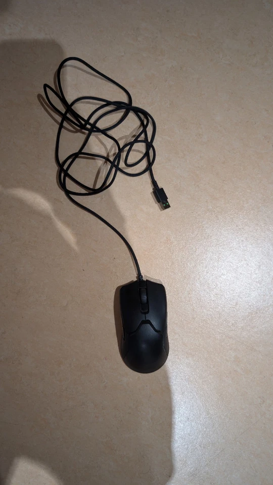 Razer Viper USB-Gaming-Maus, Schwarz, 16000 DPI - Bild 2 von 4