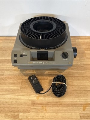 MINT Kodak Ektagraphic III E Plus Slide Projector w/ Remote, 100MM Lens, Tray!