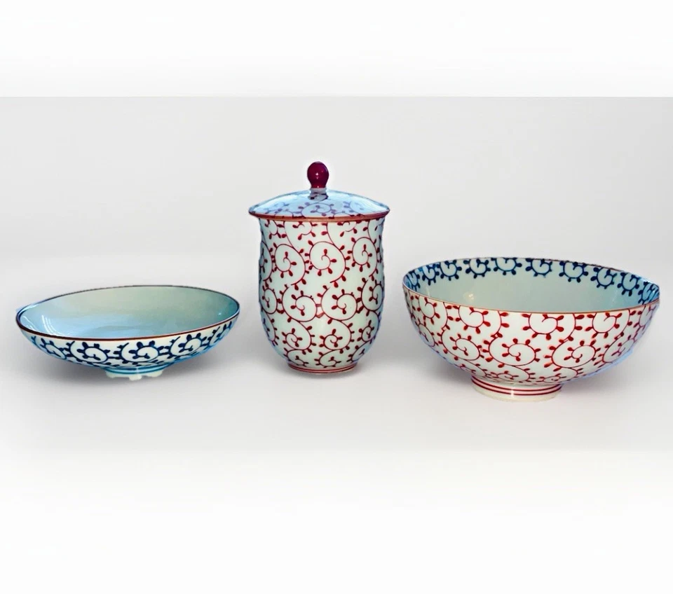 Conjunto de prato vintage chinês exportação porcelana motivo videira rolagem vermelho e azul - Imagem 2 de 4