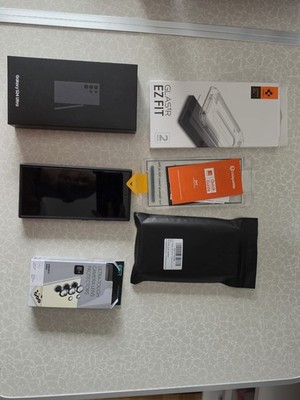 Samsung Galaxy S24 Ultra - 12GB RAM/256GB Speicher - Titanium Black mit Extras