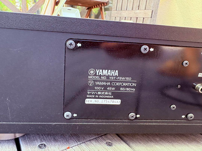 Yamaha YST-FSW150 Powered Subwoofer Compact Space-Saving 100V