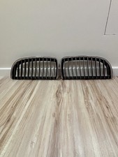2006�2008 E90 E91 328i 335i BMW E90 Frontgrill links/rechts (Niere) Original