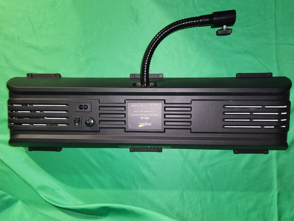 Impact FRC-22 Fluorescent Ready Cool 2 Light Fixture Barn Doors Case w/ Bulbs  - Image 4 of 4