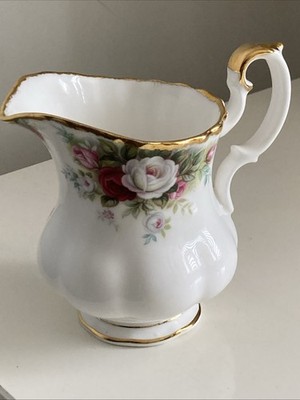 Royal Albert Celebration Bone China Blumenmuster Milchkännchen Milchkännchen Cottagecore