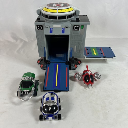 Vintage 1997 Saban Big Bad Beetleborgs BATTLE BASE Bandai With Beetleborgs