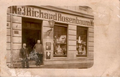 FOTO AK GRUSS AUS HAMBURG HANDLUNG VON RICHARD ROSENBAUM NR 3 VERMUTLICH HAMBURG