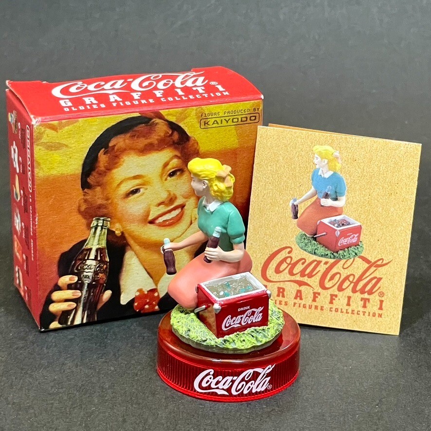 Picnic Cooler & Woman Coca-Cola Graffiti Oldies Figure Kaiyodo