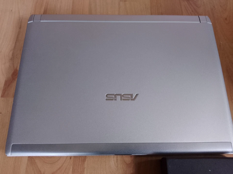 ✅ASUS U36J 13.3" Notebook i5 M480 2.67GHz 4Gb RAM 500Gb Hdd DVD-RW  - Bild 2 von 4