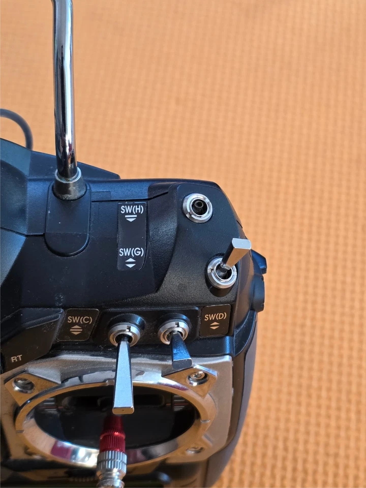 Hitec Aurora 9 - 2,4Ghz Fernsteuerung Sender - Bild 2 von 3