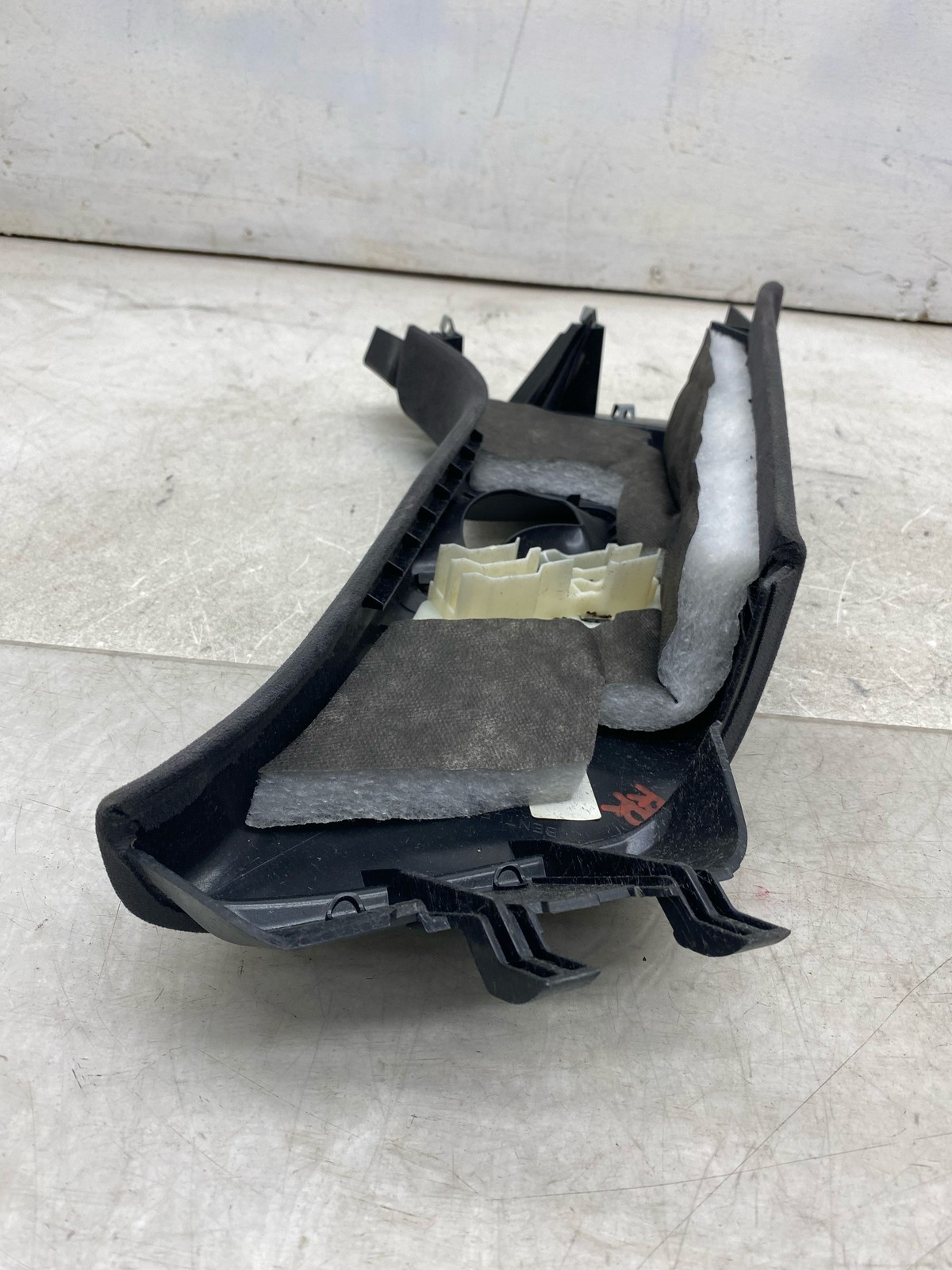 2015-2020 BENTLEY BENTAYGA OEM RIGHT LEFT UPPER C-PILLAR TRIM PANEL COVER SET x2
