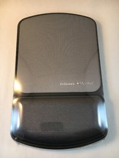 New Fellowes Wrist Support W/ Microban Protection Graphite/Black 9175101 Sealed