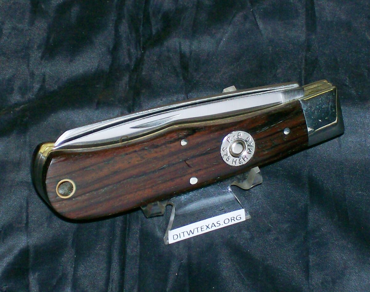 Camillus CSS-1 Safari Series Knife 1989 Cape Buffalo On Camillus CSS-1 Safari Series Knife 1989 Cape Buffalo On