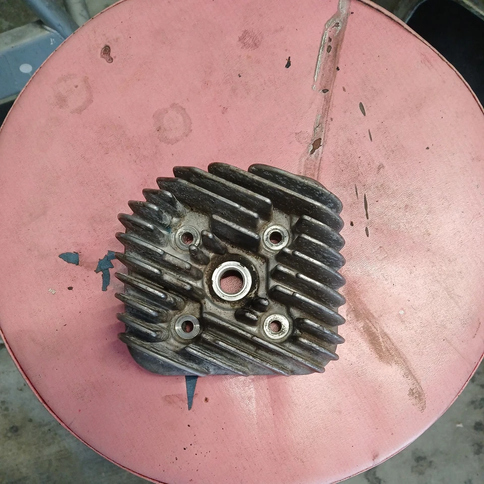 1991 -95 HONDA EZ 90 CUB Cylinder Head - Image 3 of 4