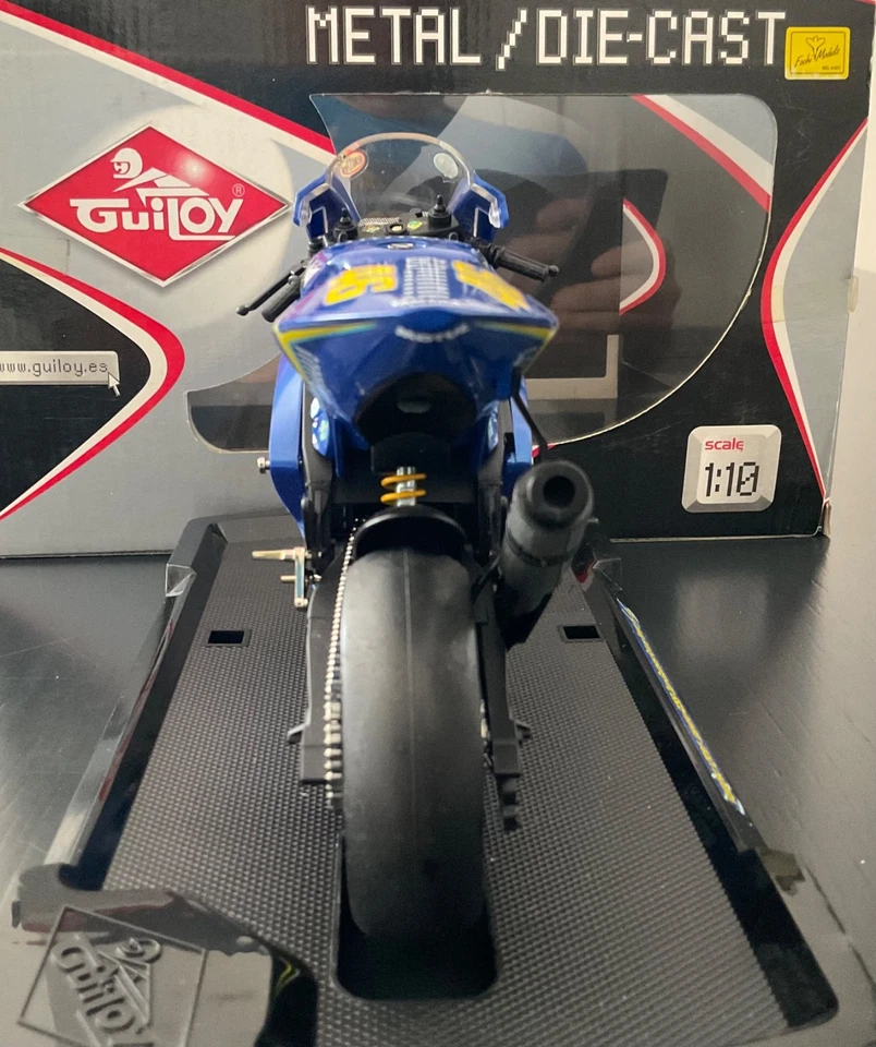 Yamaha YZR M1 Valentino Rossi 1/10 Guiloy - Immagine 3 di 4