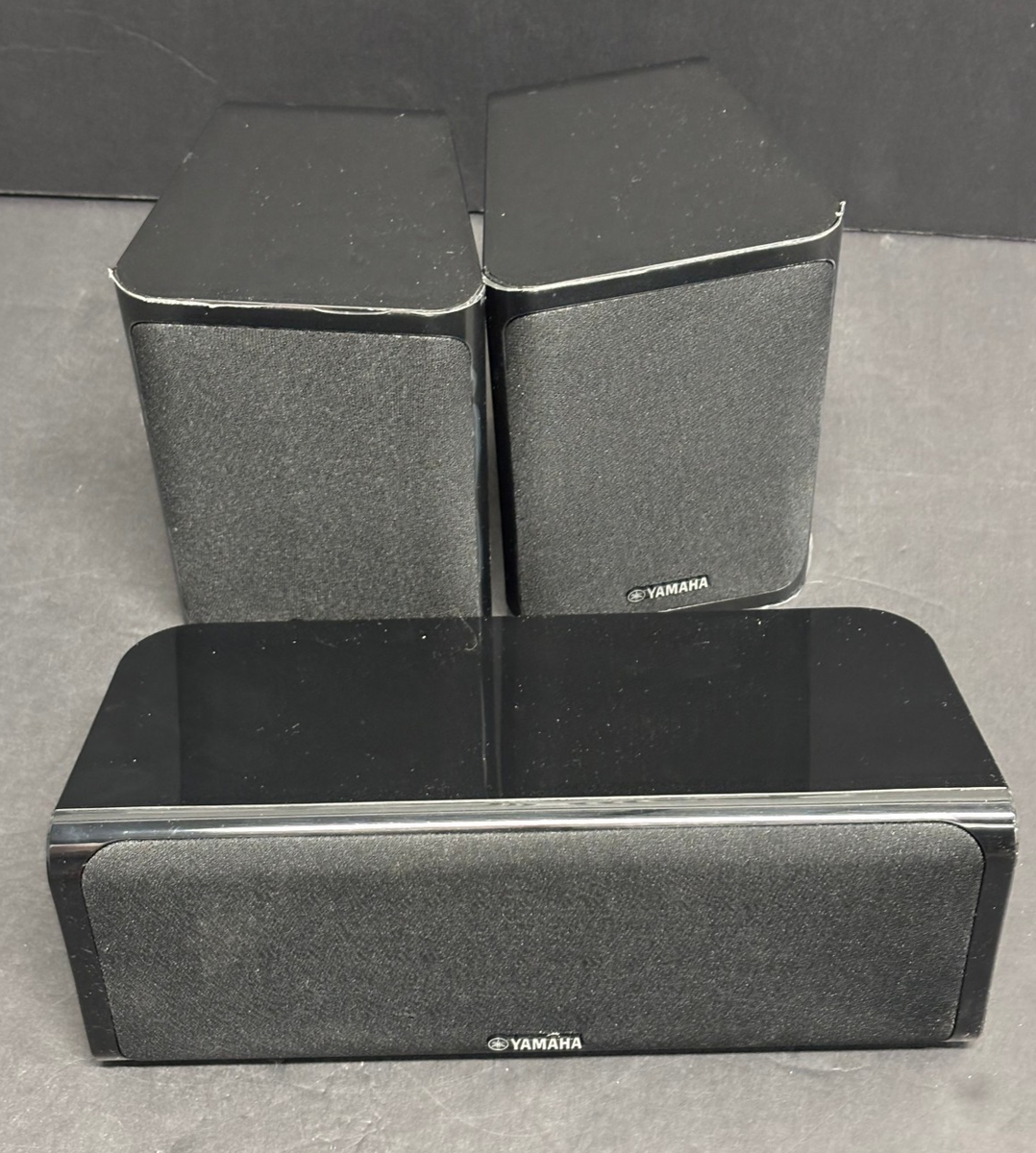 Yamaha NS-B40 Cubes & Yamaha NS-C40 Center Surround Sound Speaker