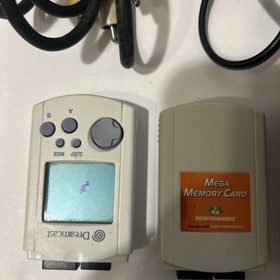 Sega Dreamcast Console Bundle HKT-3020 w/ (2) Controller VMU Memory Card 3 Games