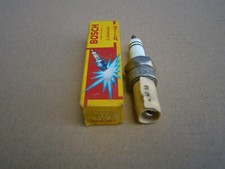 Zündkerze Bosch W215T30 Bougie Candela Bujia Tennpluggen. Zündkerze Bosch W215T30 Bougie Candela Bujia Tennpluggen.