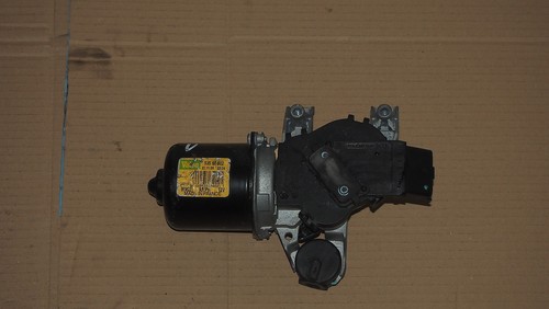 Peugeot 107 1,0  05- Wischermotor vorne Scheibenwischermotor 53565002