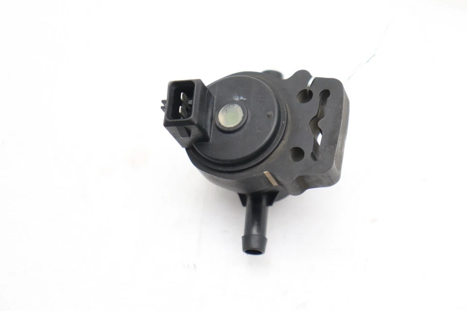 08-12 MERCEDES-BENZ W204 C300 SISTEMA COMBUSTIBLE VÁLVULA DE PURGA E3690 Foto 4 de 4