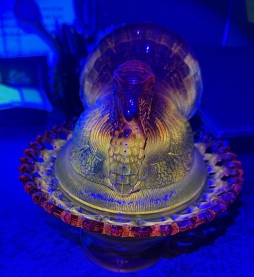 Mosser Glass USA MARIGOLD CARNIVAL Turkey on Nest Lace Edge