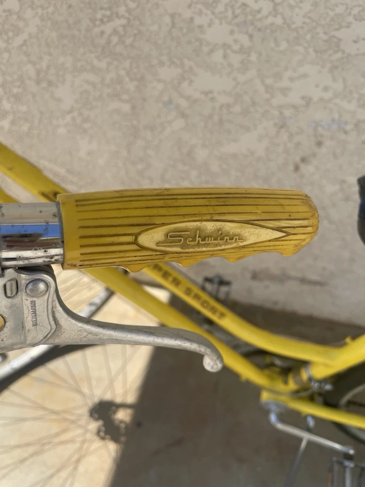 Vintage Schwinn Yellow Super Sport Bicycle 1972 - Image 3 of 4