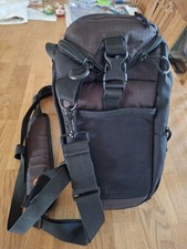 Lowepro Black Padded Camera Shoulder Bag for DSLR Photography Excellent