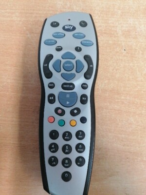 Sky Plus Fernbedienung - nur Einheit grau/schwarz (URC-1672-00-01 R01)