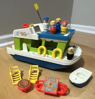 Fisher Price Little People Vintage Boat Playset w/ 5 Figures & Accessories