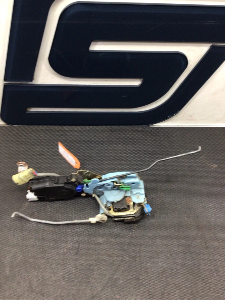 1997 Subaru SVX - Left Driver Front Door Lock Latch Power Actuator - Image 2 of 4