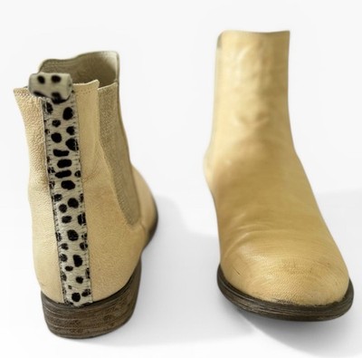 L'idea by Lori Cream & Leopard Chelsea Boots Women US 9 EU 39 Pull On Low Heel