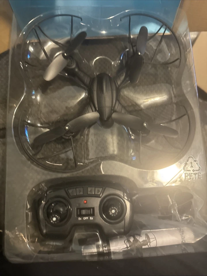 Radio Shack Dominator 2.0 Quadcopter 2.4GHz 4CH 6 Axis LED Eyes RC Drone/Open - Image 2 of 2