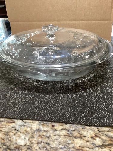 Vintage Anchor Hocking Savannah Baking Casserole Glass Dish Floral 13”x8”x3”