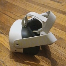 Meta Quest 2 White Plastic Standalone VR Head...