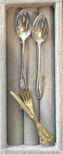 Vintage Gold & Silver Tone Dinner Fork & Knife + 2 Spoons Utensils Brooch Pins