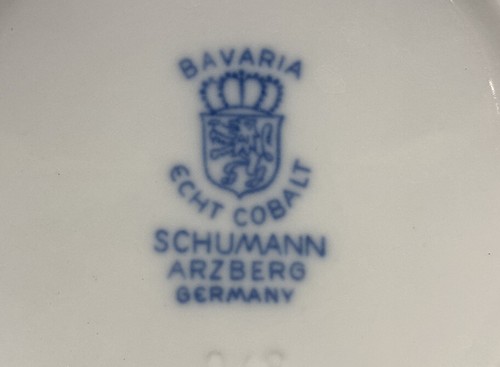 Bavaria Schumann Arzberg Blue Roses Casserole Beautiful Serving Dish With Lid - Picture 8 of 10