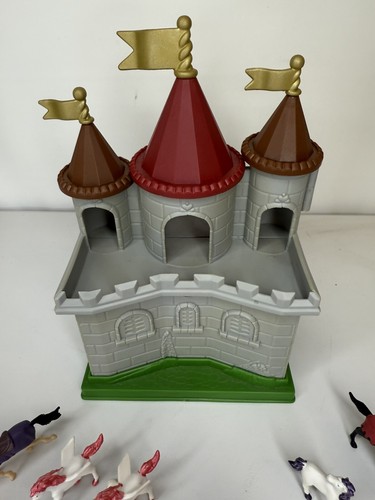 Caja Azul Juguetes RARO Polly Pocket Castle De Colección Con Mini/Micro Figuras - Imagen 13 de 14