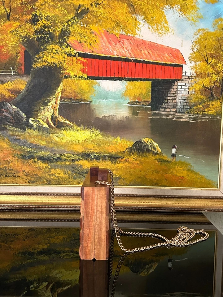 Bolso sin asas de madera hecho a mano.Lujoso diseño rectangular, correa dorada.India Foto 2 de 4