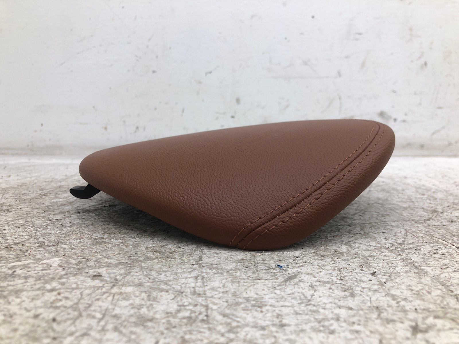 2017-2022 MASERATI LEVANTE FRONT LEFT SPEEDOMETER CLUSTER HOOD TRIM COVER TAN